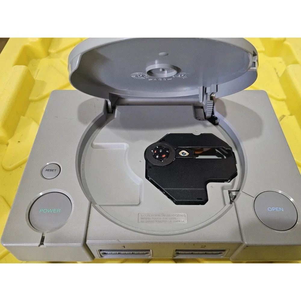 2 Sony PlayStation 1 PS1 SCPH-7501 & SCHP-101 Video Game Console & Extra Optical